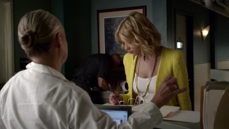 MONA VANDERWALL ISN'T ALLOWED VISITORS