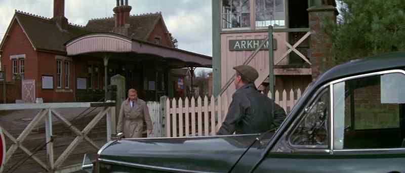 Mornin'. Taxi? - That's right