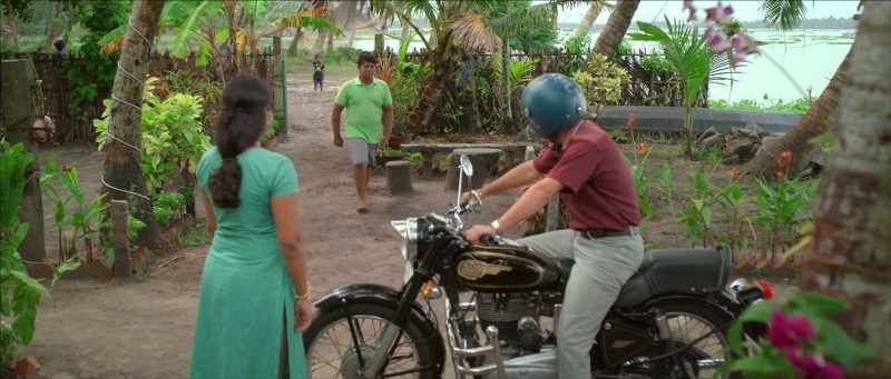 [MOTOR BIKE REVVS]
