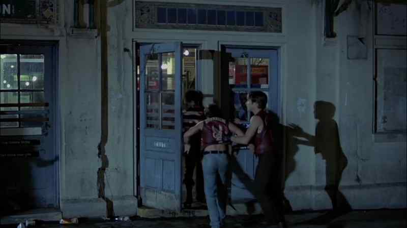 Move, move! - Where is everybody?