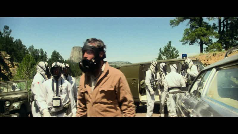 Man 3: Move them out!