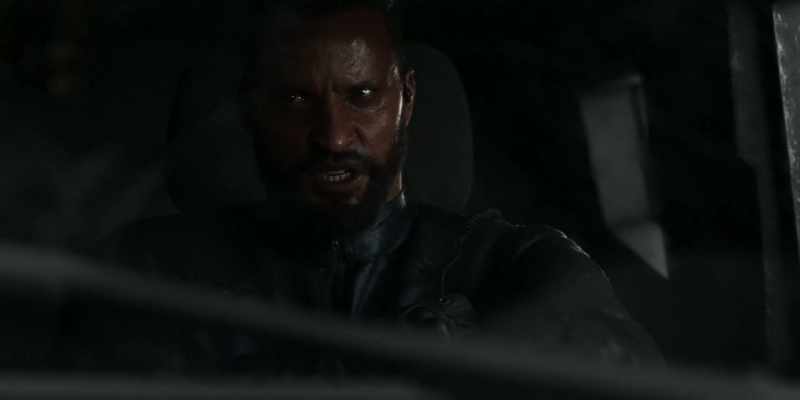 Moving to you. - [engine revs]