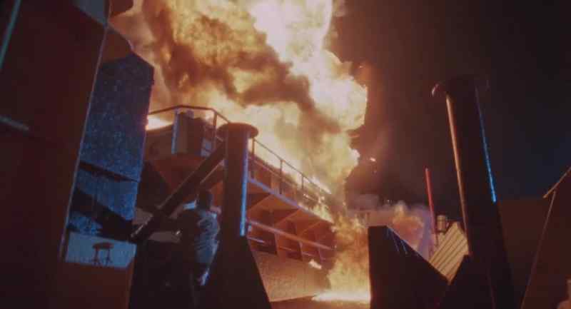 Mr. Griffith! Cargo hold number two!