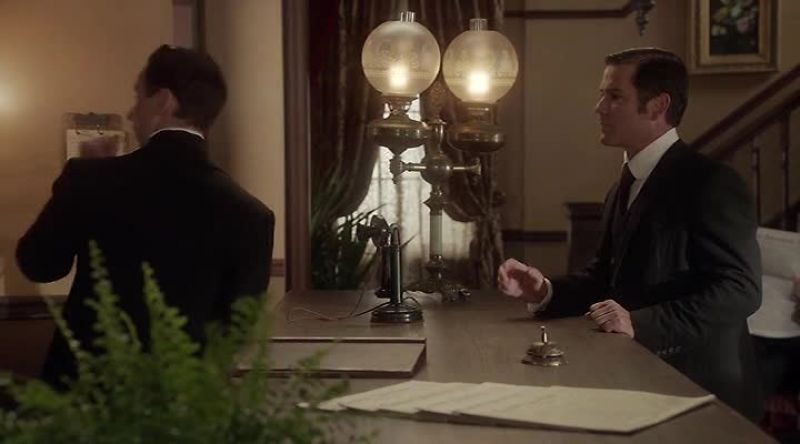 Mr. Mansfield? - Good morning, Detective!