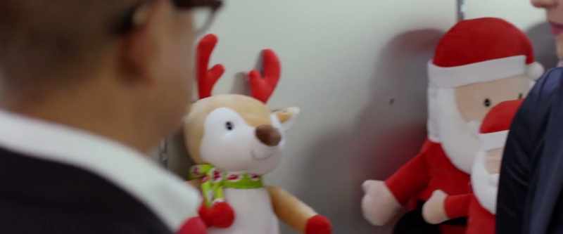 Mr. Reindeer here comes in different sizes. - Right