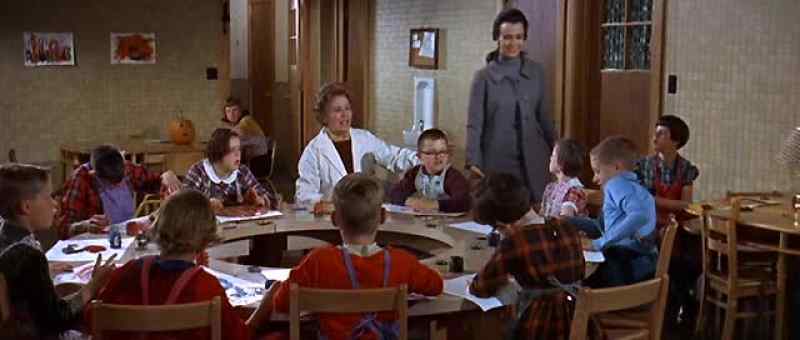 Mrs. Kinnian. Come here, quick