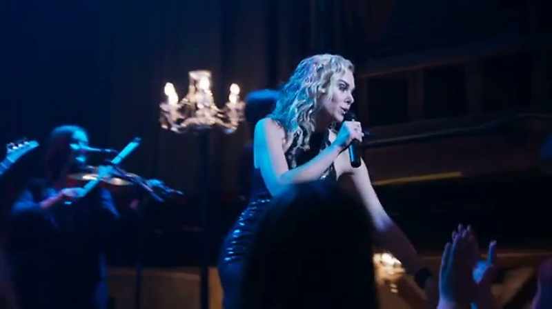 �� Mud on your boots And lies on your face ♪
