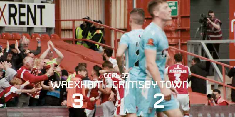 Mullin puts Wrexham ahead! Come on! Come on!