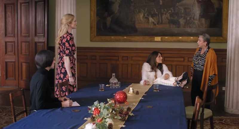 Mummy, are you all right? -Yes, I'm fine