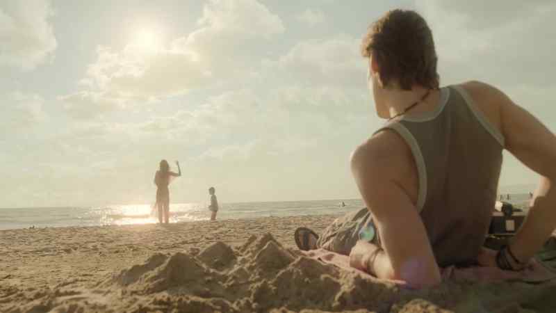 Mummy, look at me. - Nicholas, stay close