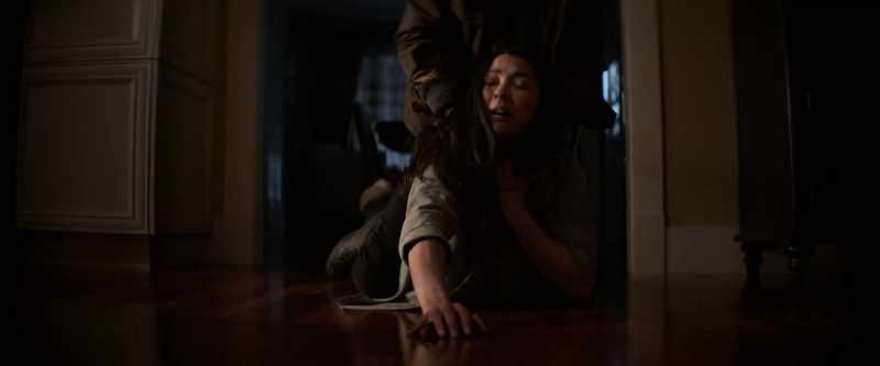 [murderer grunts] -[woman chokes]