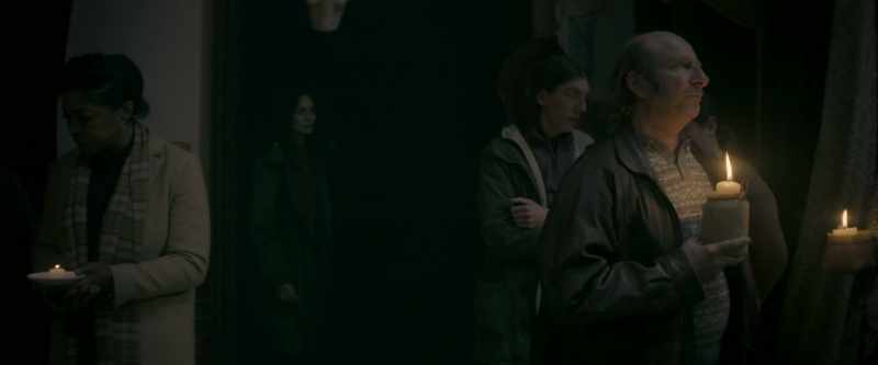 �� [music concludes] ♪ - [indistinct chatter]