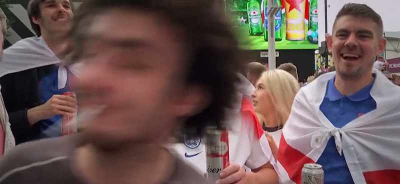 [music fades] - [fan laughing]