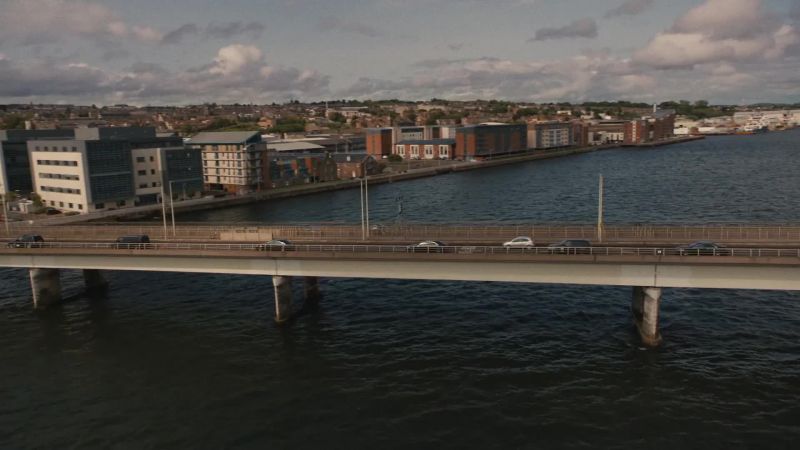 �� (MUSIC PLAYING) ♪