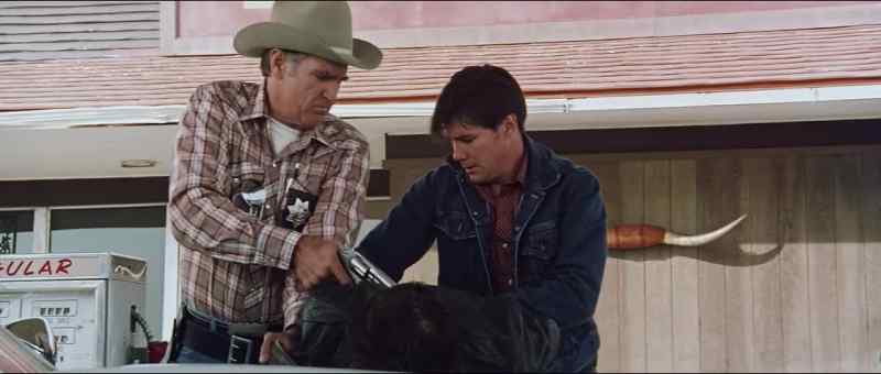 My wallet's in my pocket. - Shut up!