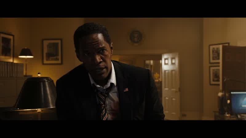 Oh my God Are you okayHonest Abe My wife got this for meFor the inaugurationAre you kidding me You got shot in the waWhat I'm telling you is that good old Abe took a second bullet for meThank youThank