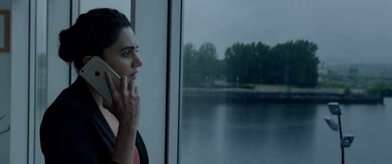 Naina, somebody knows the truth. -What?