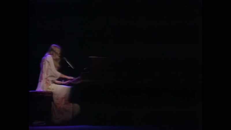 [Nancy Wilson] I saw Joni Mitchell