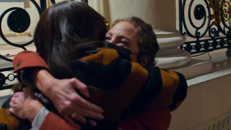[Naomi] That's just beautiful, right? - [Christy] It's so beautiful, yeah