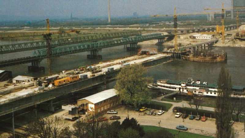 [narrator] A replacement bridge