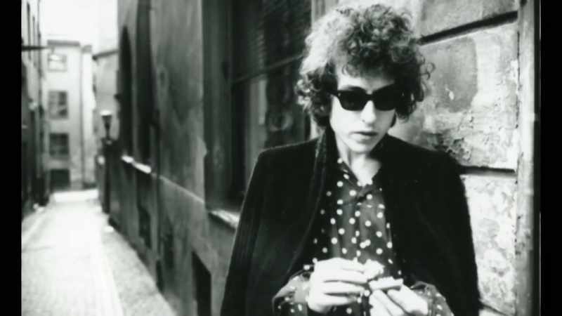 NARRATOR: Between 1965 and 1966, Bob Dylan recorded three albums