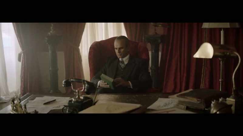 � [Narrator] du Pont soon finds himself