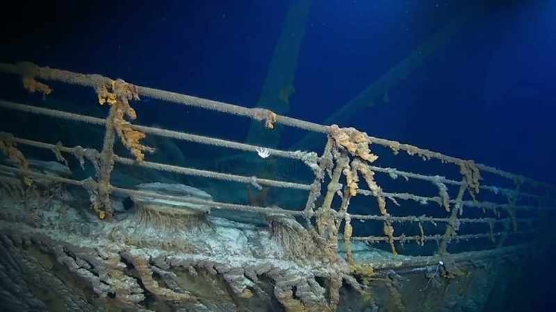 Narrator: It's nearly 15 years since anyone dived down to see titanic