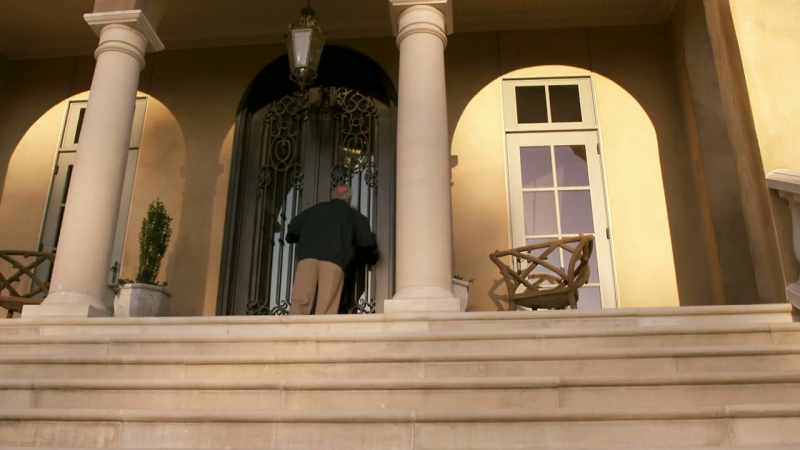 Narrator: MIKE HEADS OVER TO BRUCE'S HOUSE