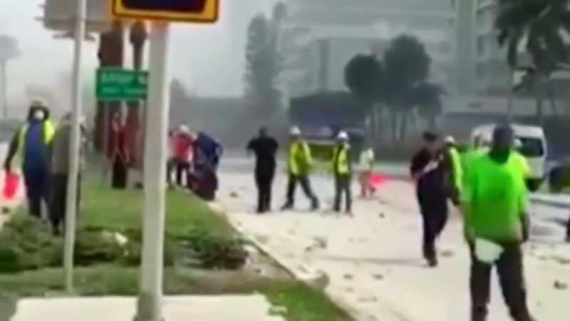 [narrator] Miraculously, most onlookers escaped unscathed