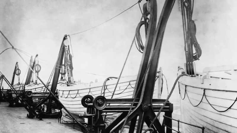 Narrator: On the night titanic sank, more than 2000 passengers were onboard