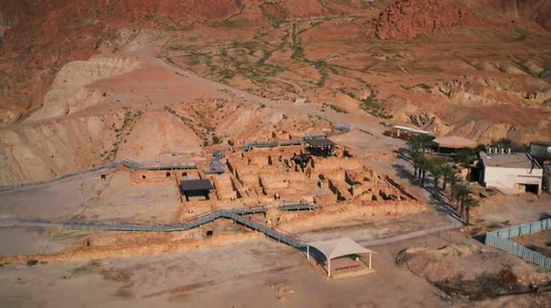 Narrator: Qumran has all the facilities