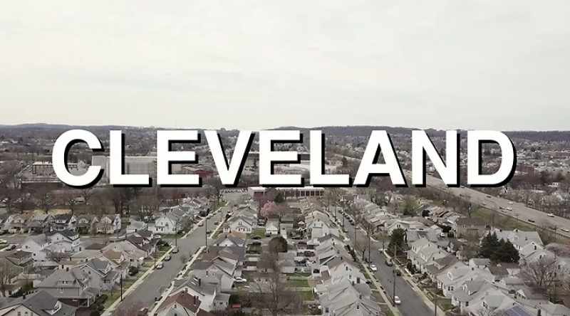 [narrator] The Cleveland crew has located a massive clog