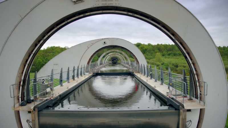 NARRATOR: The Falkirk Wheel's designers