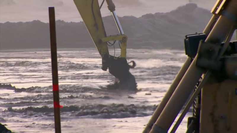 NARRATOR: To build Maasvlakte II