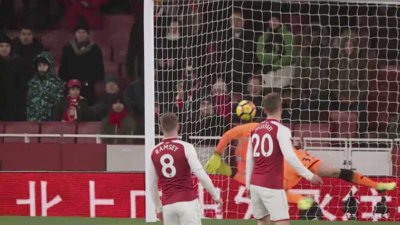 [narrator] Winger Bernardo Silva strikes first