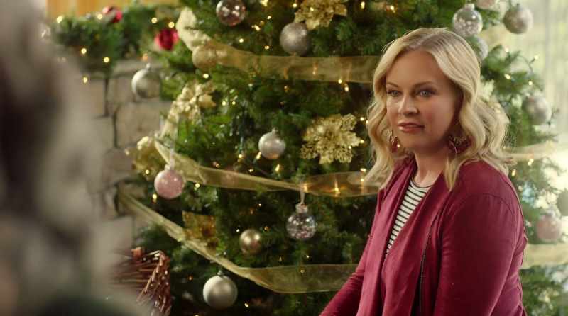 Natalie, honey, put that on the tree