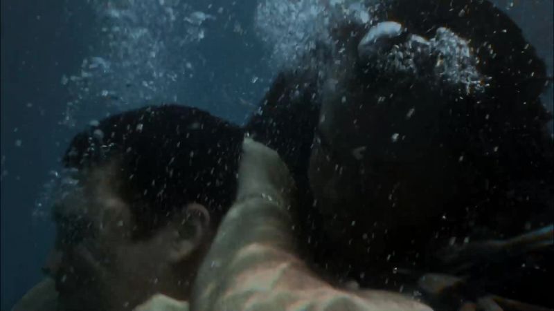 NAVY SEALs USE THEIR COMFORT IN THE WATER