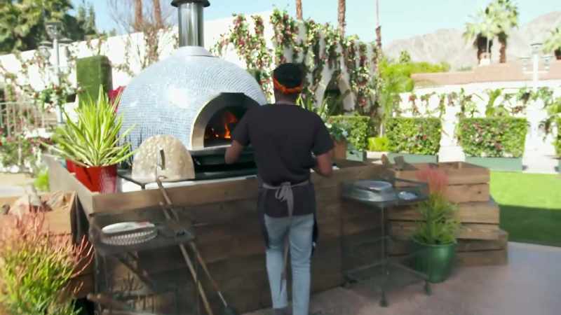 Next, I'm getting my puree onions, garlic, chowder