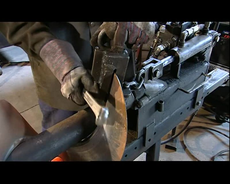 NEXT, THE WORKER CLAMPS THE FLIGHTING