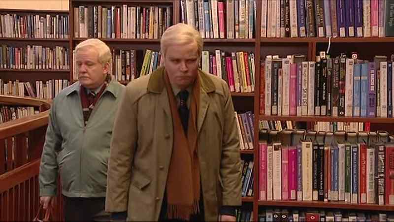 Nice and warm in here, innit? - Oh, aye, it's lovely, aye. Roasting