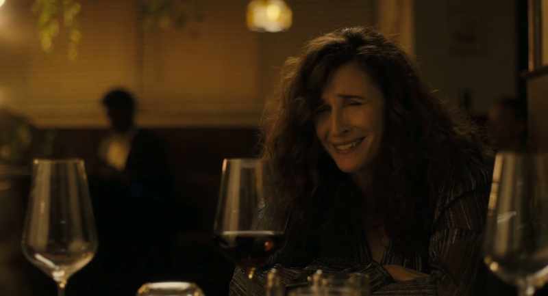 No, she doesn't. - Oh, come on, Suze