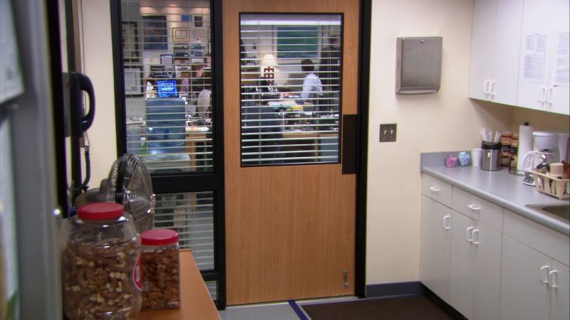No! Dwight!