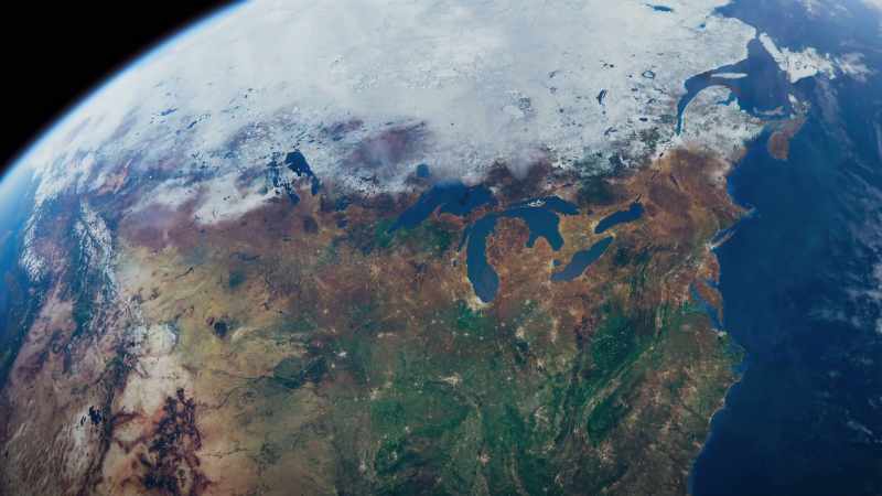 No mountain range spans the continent from east to west