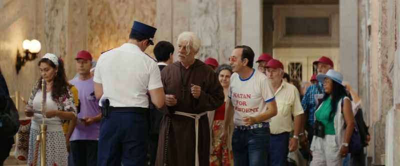 No, nel senso che il signore... Siamo io e lui