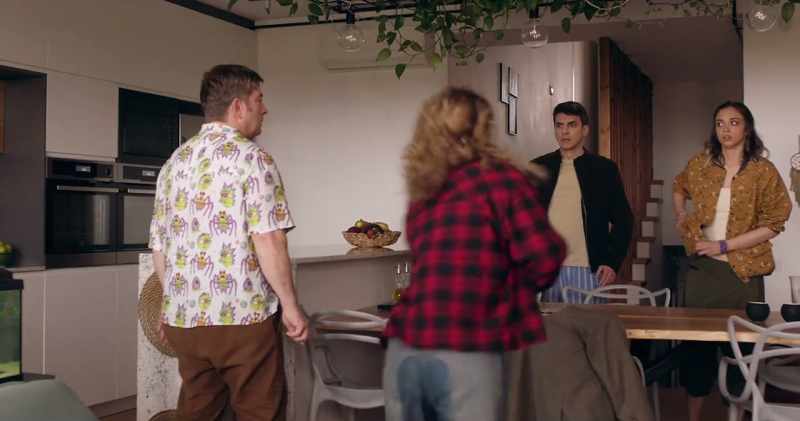 No, no, no, no! - No! Cousin!