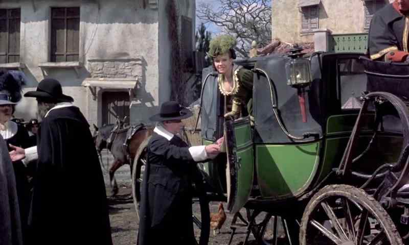 No, no, no, you's off that poor boy!
