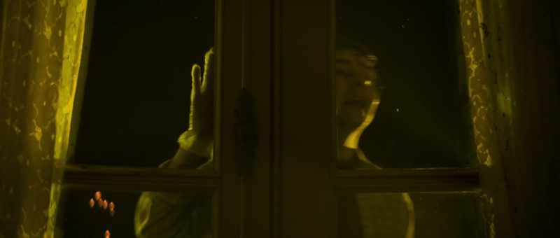 No, something... something ain't right here. Open the door! Open