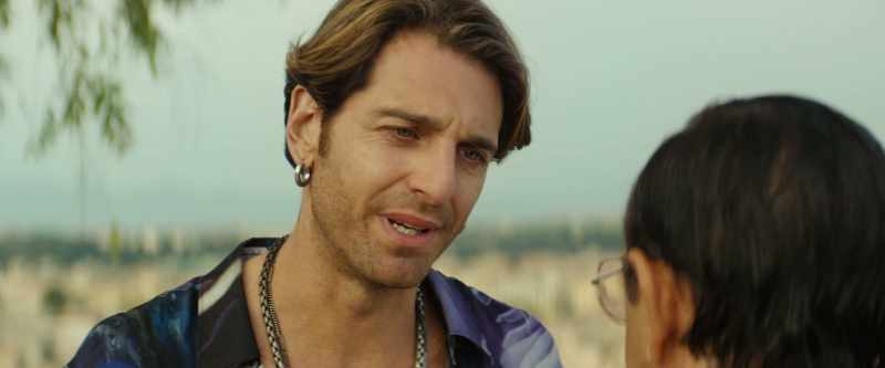 Non è vero, Arturo. Tuo padre ti vuole bene
