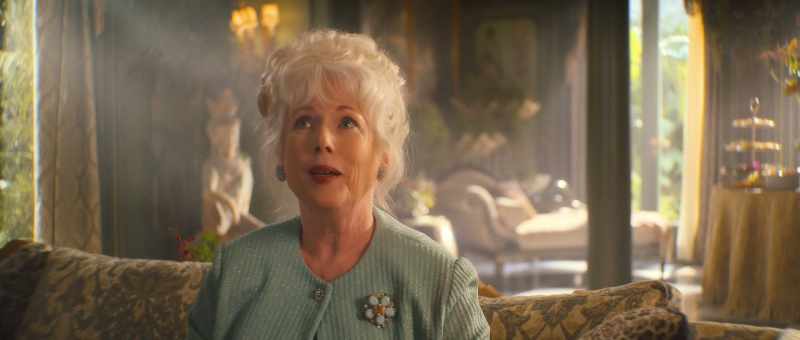Norma would never run in bellowing about her cocktail gathering