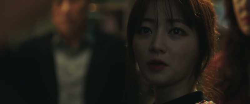 Not introducing Min-su to them?